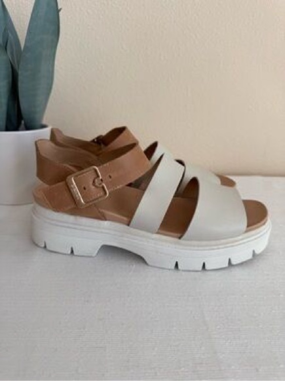 Dr Scholl’s Trekkie Sandal in Beige